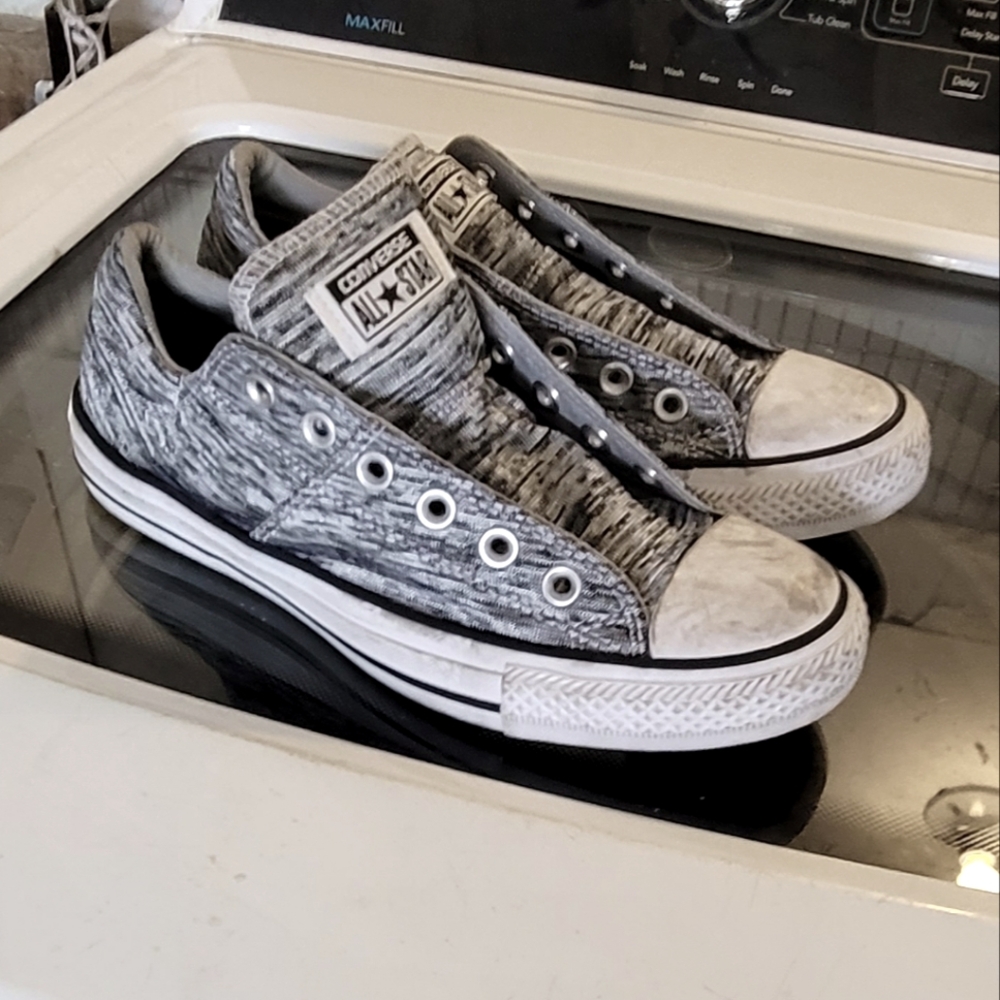 Women's Chuck Taylor Converse Elastic Tongue No Laces Style size 8